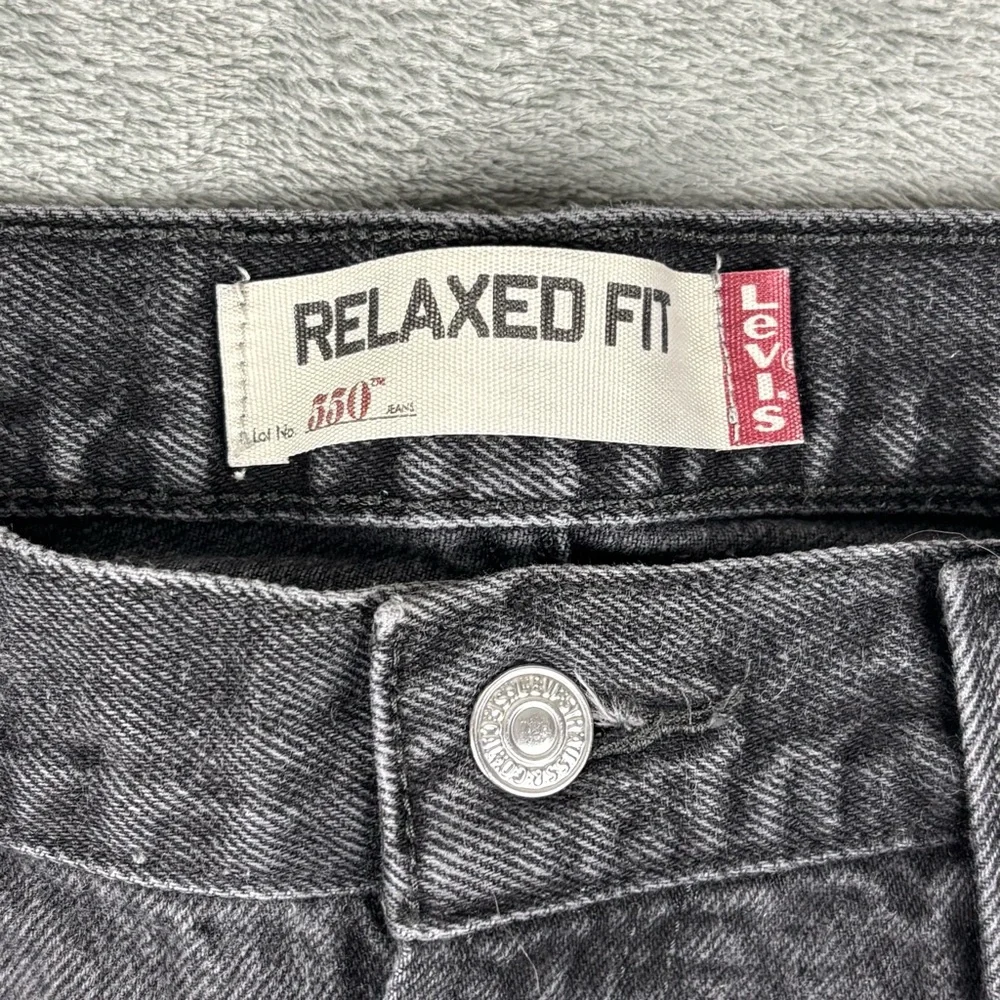 Levi's 550 Jeans Mens 38X32‎ Black Relaxed Fit Straight Distressed (Fit 38x30)